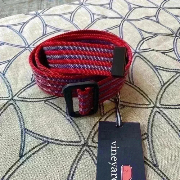 NWT Vineyard Vines Friction Stripe Tech Belt in Patriot Red, Youth XL - Picture 2 of 5